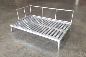 เจาะลึก อลูมิเนียม โลหะสีขาวคล้ายกับเงิน น้ำหนักเบา แต่แข็งแรง